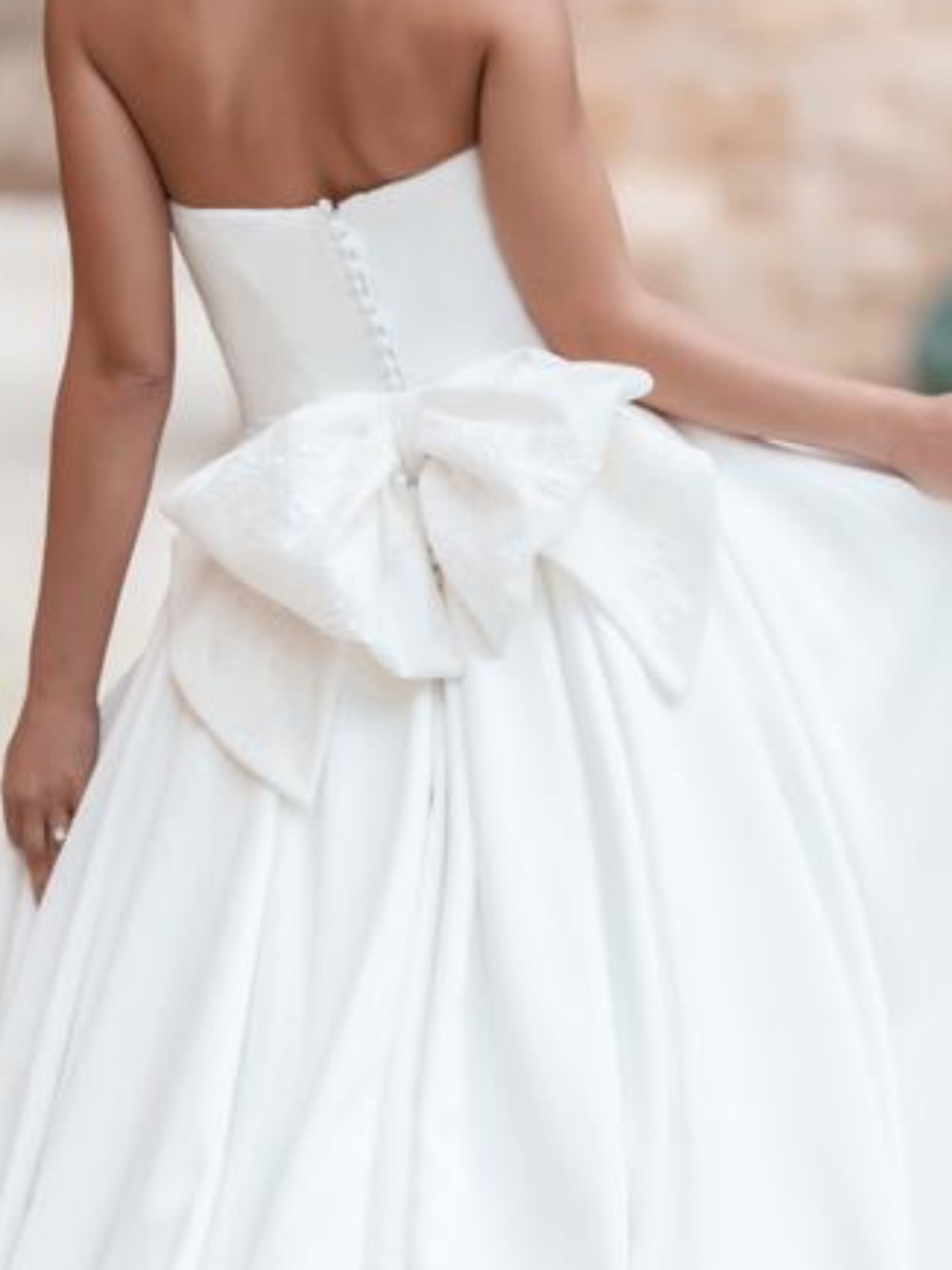 Bridal Bow for wedding dress. NEW never worn, clips sewn on